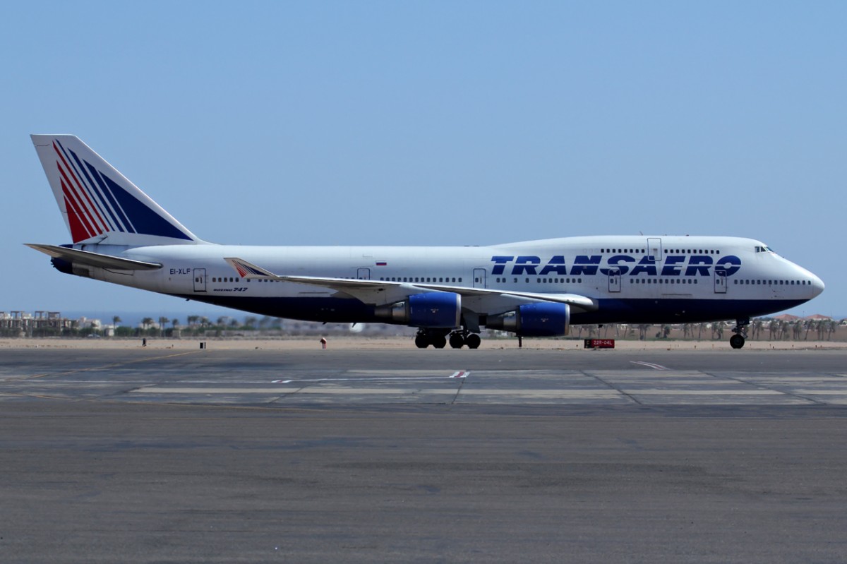 Transaero EI-XLF rollt zur Parkposition in Sharm El Sheik 18.10.2014