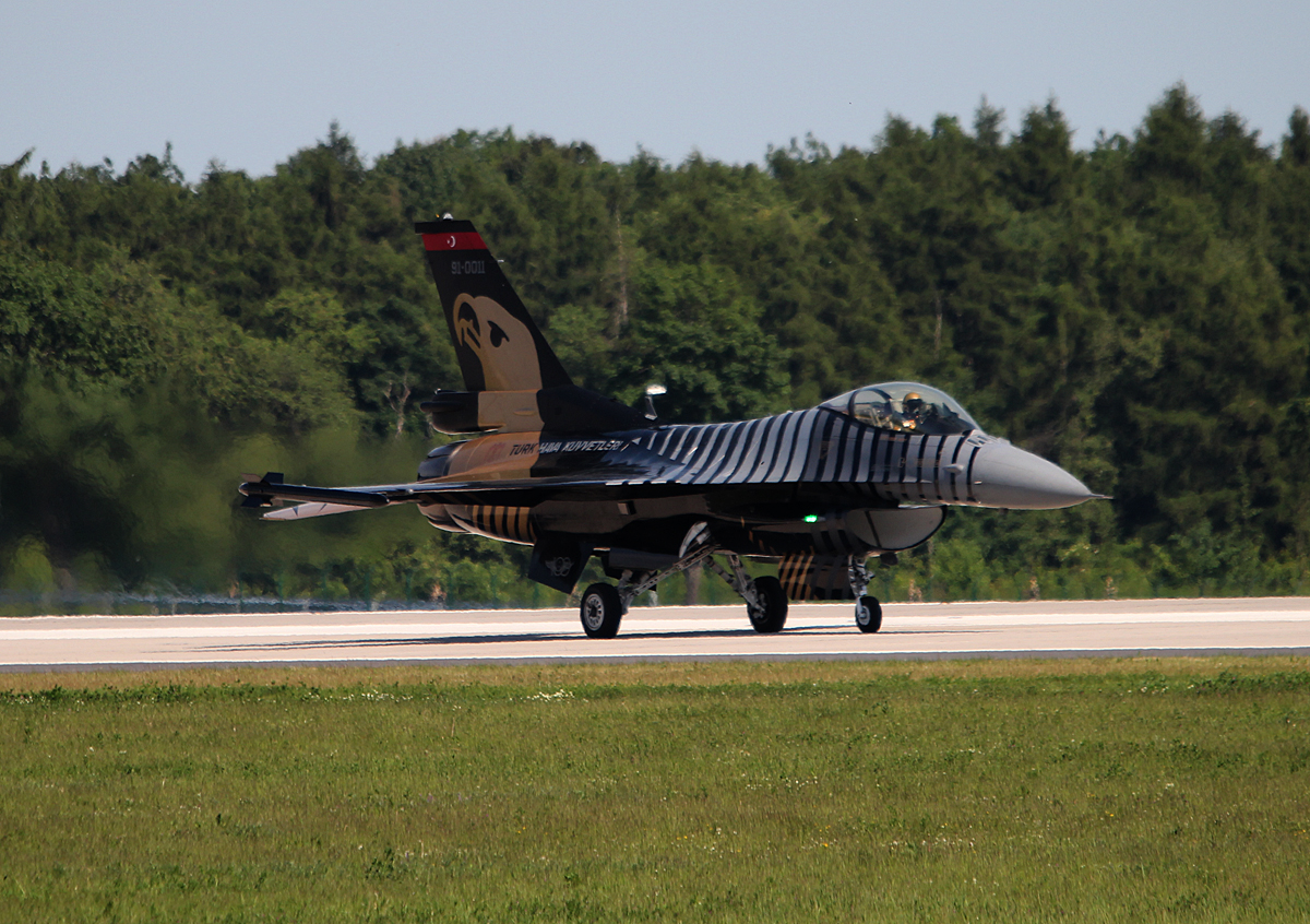 Turkey Air Force, Solo Trk, F-16C, 91-0011, ILA 2014, 21.05.2014