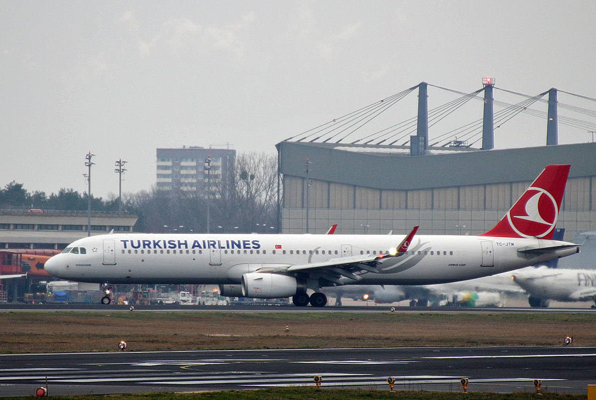 Turkish Airlines, Airbus A 321-231, TC-JTM. TXL, 16.12.2018