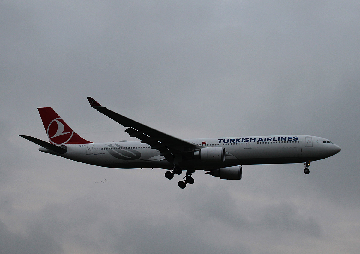 Turkish Airlines, Airbus A 330-303, TC-LNF, TL, 23.10.2016