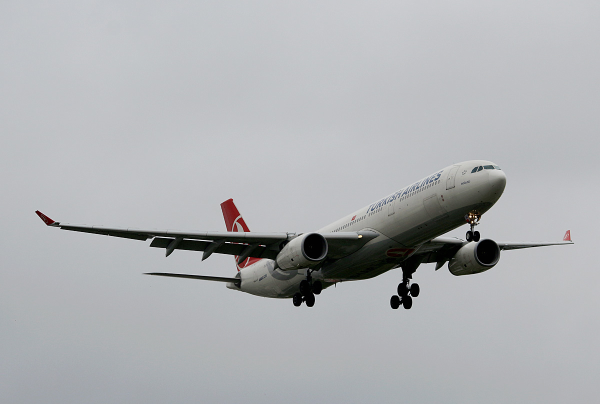 Turkish Airlines, Airbus A 330-343X, TC-JNO, TXL, 07.05.2017