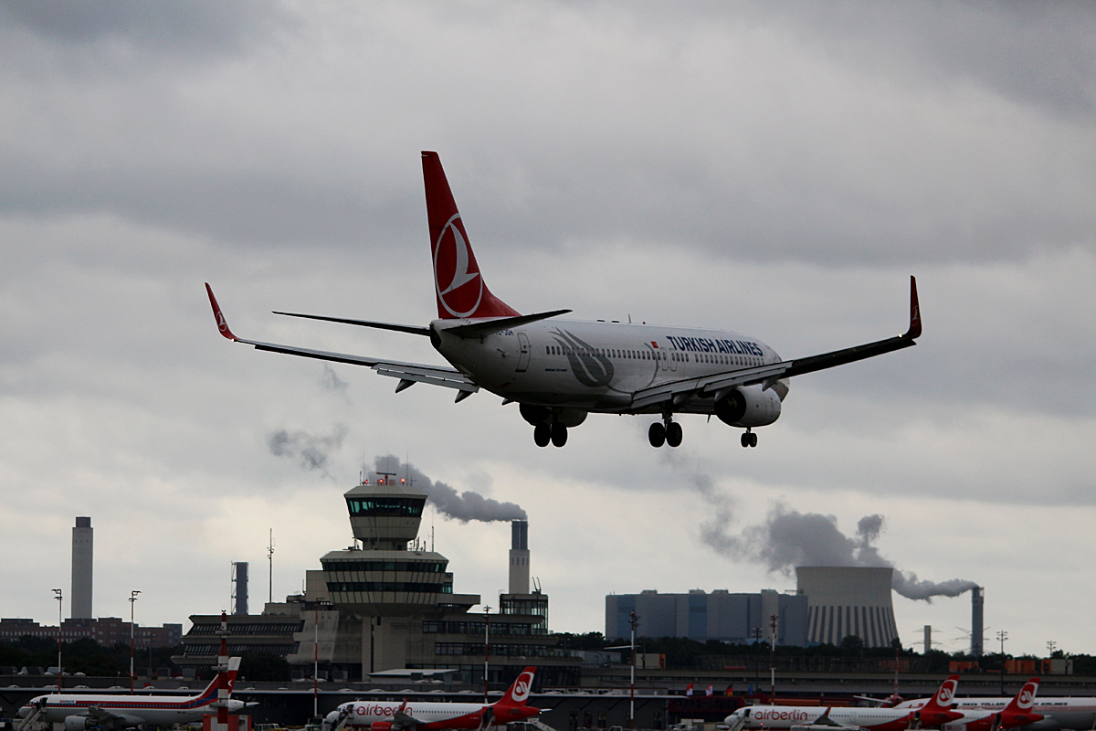 Turkish Airlines, Boeing B 737-8F2, TC-JGH, TXL, 15.07.2016