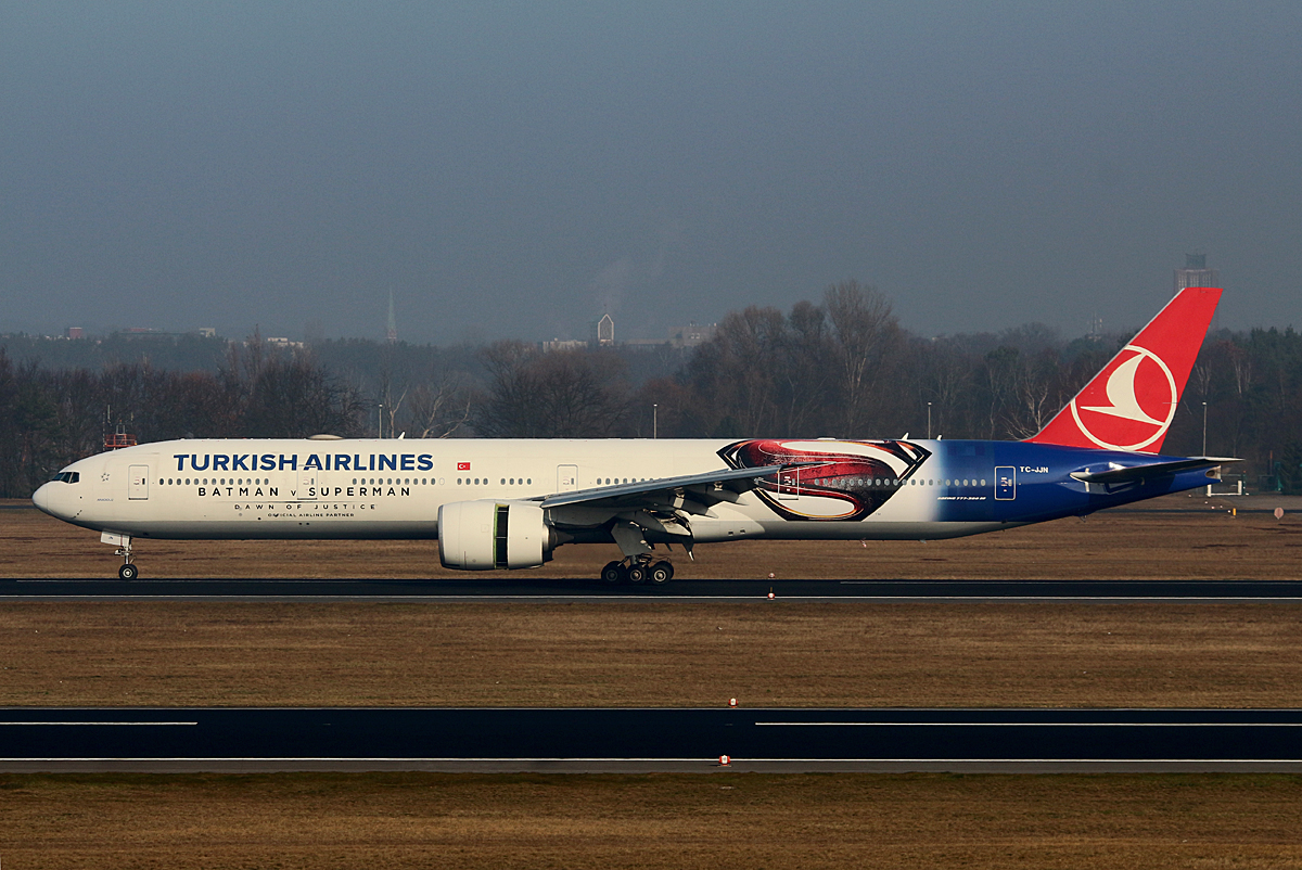 Turkish Airlines, Boeing B 777-3F2(ER), TC-JJN, TXL, 08.03.2016