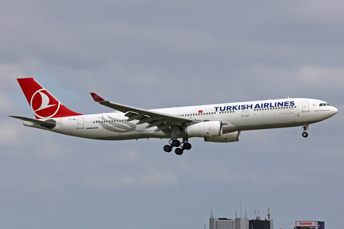 Turkish Airlines, TC-JNR, Airbus A330-343X, msn: 1311,  Haliç Golden Horn , 18.Mai 2023, AMS Amsterdam, Netherlands.