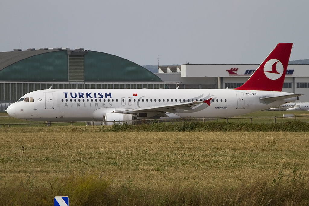 Turkish Airlines, TC-JPV, Airbus, A320-214, 19.07.2015, BSL, Basel, Switzerland 





