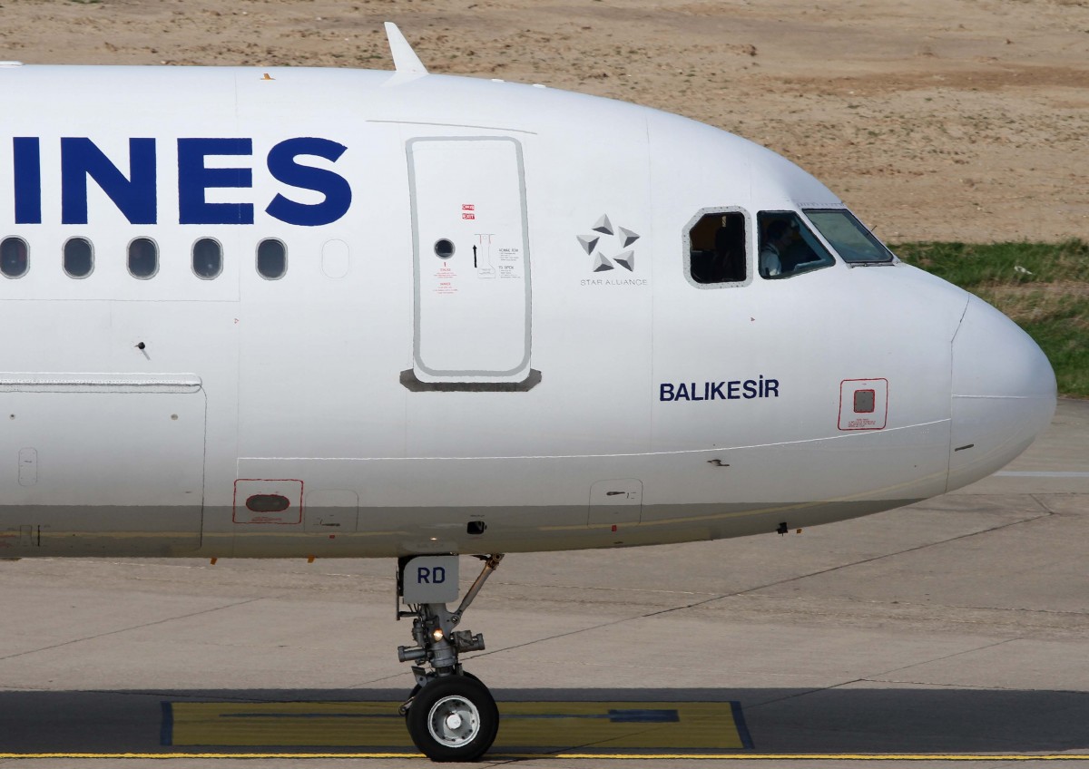 Turkish Airlines, TC-JRD  Balikesir , Airbus, A 321-200 (neue TA-Lackierung ~ Bug/Nose)), 02.04.2014, DUS-EDDL, Dsseldorf, Germany 