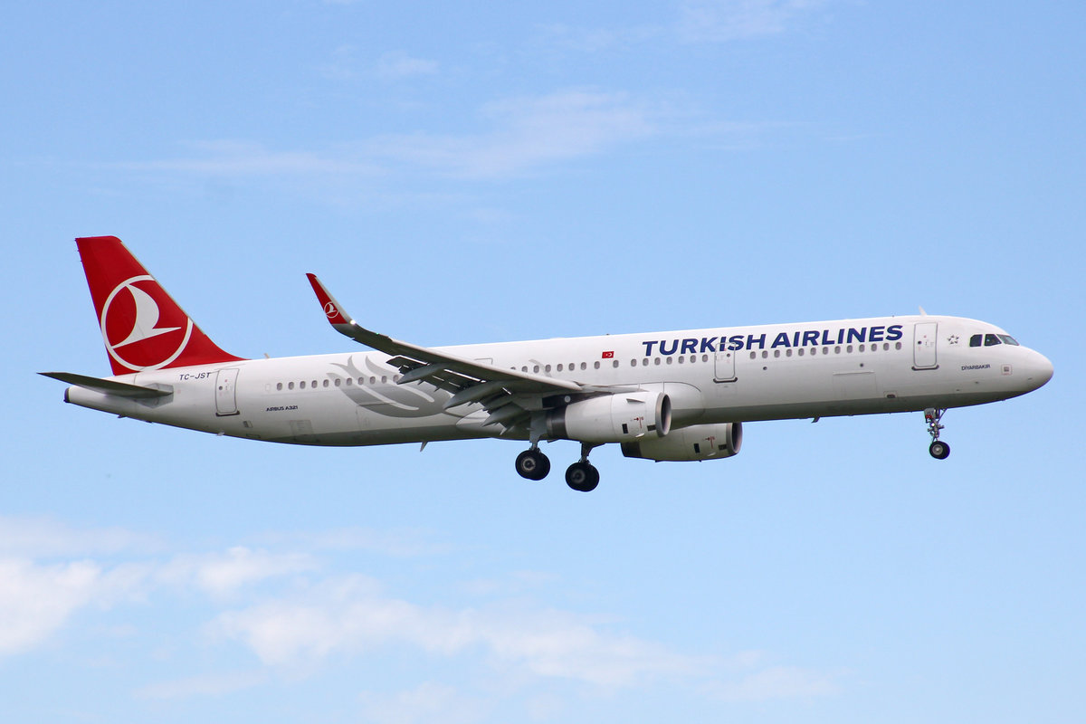 Turkish Airlines, TC-JST, Airbus A321-231,  Diyarbakir , 29.Juli 2017, ZRH Zürich, Switzerland.