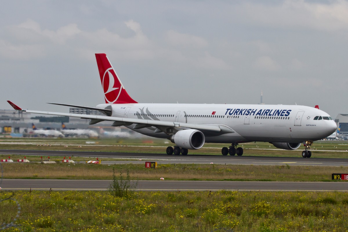 Turkish Airlines (TK), TC-JNZ "Kartalkaya", Airbus, A 330-300, 15.09. ...