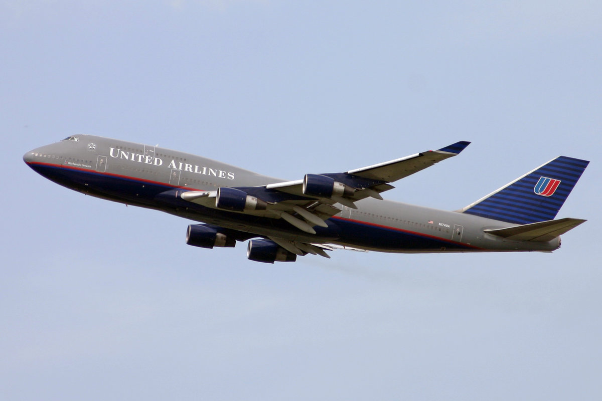 United Airlines, N174UA, Boeing 747-422, msn: 24381/762, 19.Mai 2005, FRA Frankfurt, Germany.