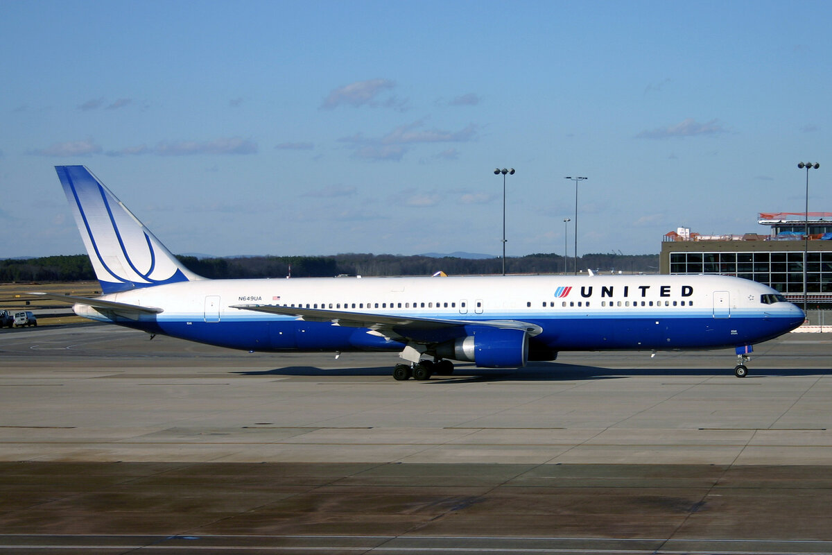 United Airlines, N649UA, Boeing 767-322ER, msn: 25286/444, 08.Januar 2007, IAD Washington Dulles, USA.