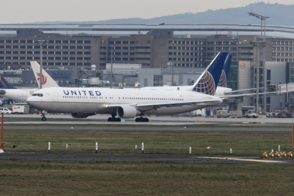 United Airlines, N660UA, Boeing, B767-322-ER, 01.04.2017, FRA, Frankfurt, Germany 
