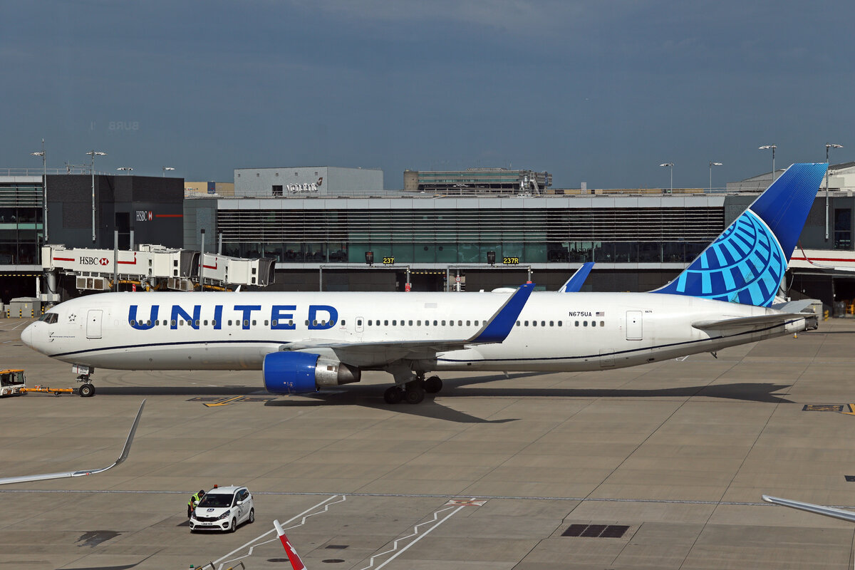 United Airlines, N675UA, Boeing B767-322ER, msn: 29243/800, 08.Juli 2023, LHR London Heathrow, United Kingdom.
