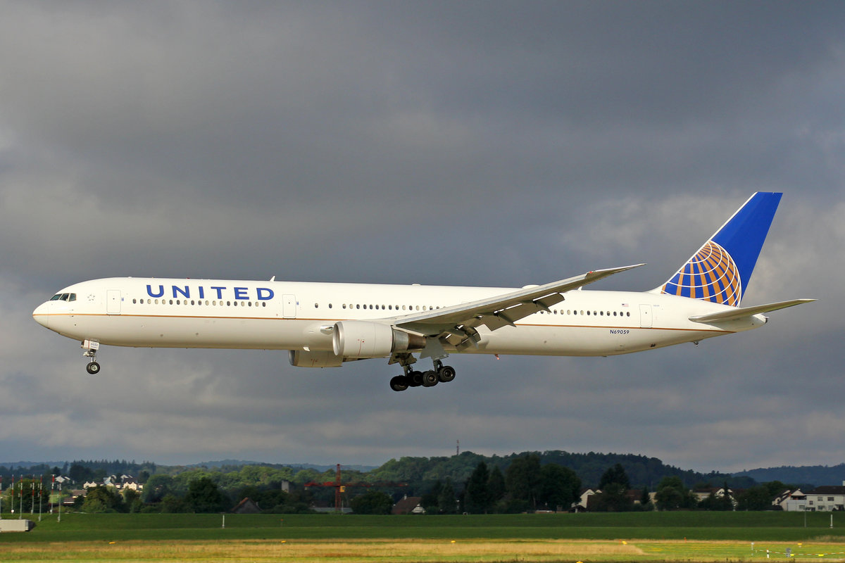 United Airlines, N69059, Boeing 767-424ER, 7.August 2017, ZRH Zürich, Switzerland.
