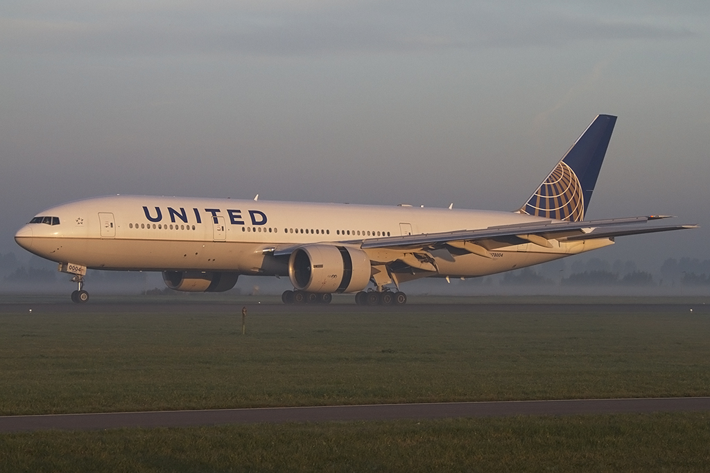 United Airlines, N78004, Boeing, B777-224ER, 07.10.2013, AMS, Amsterdam, Netherlands 





