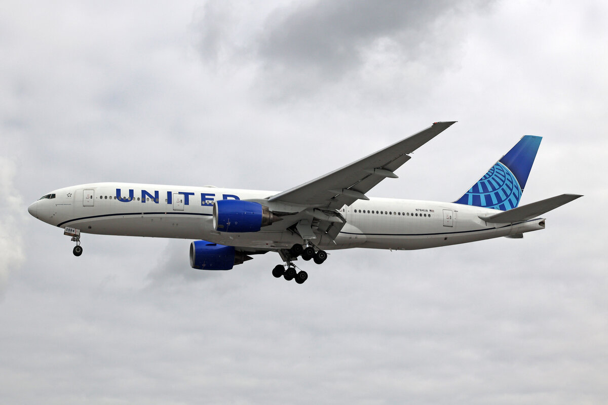 United Airlines, N784UA, Boeing B777-222ER, msn: 26951/69, 06.Juli 2023, LHR London Heathrow, United Kingdom.