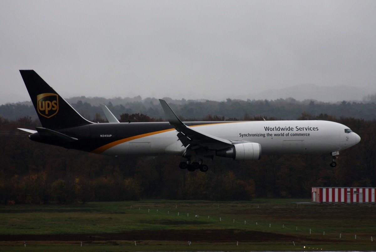 UPS,N345UP,(c/n 37867),Boeing 767-34AF(ER)(WL),16.11.2014,CGN-EDDK,Köln-Bonn,Germany