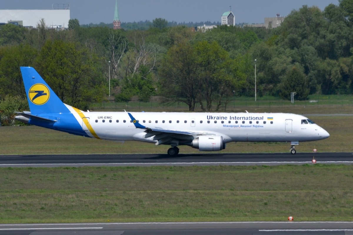 UR-EMC Ukraine International Airlines Embraer ERJ-190LR (ERJ-190 bis 100 LR)
gelandet in Tegel 25.04.2014
