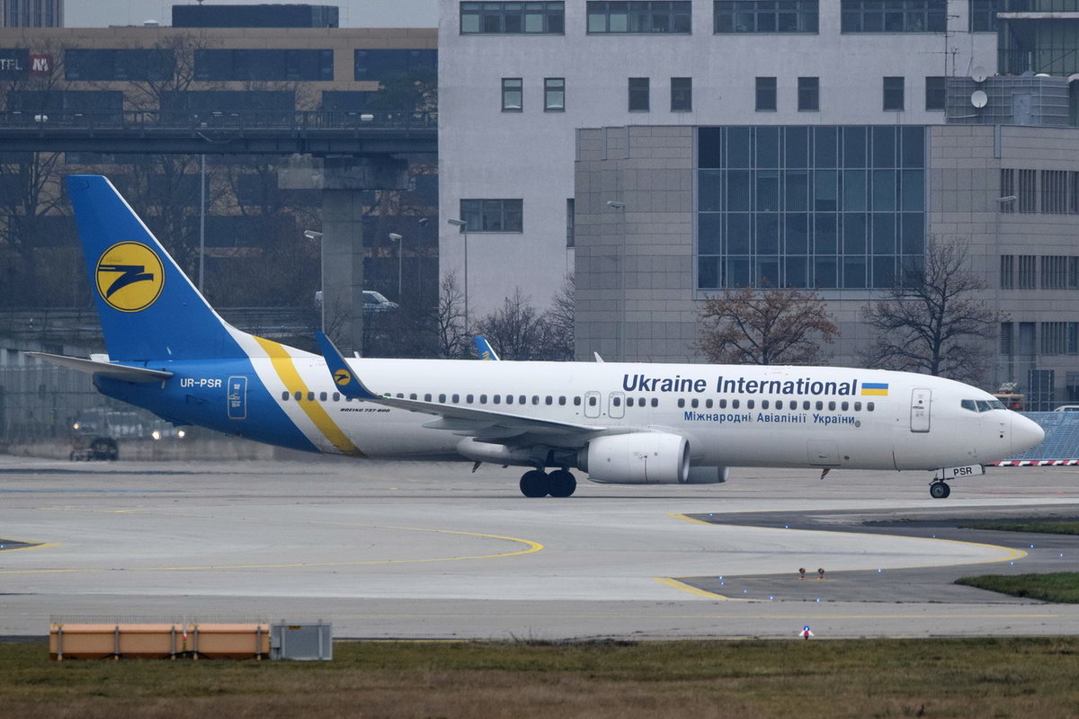 UR-PSR Ukraine International Airlines Boeing 737-8KV(WL)  , FRA , 06.12.2017