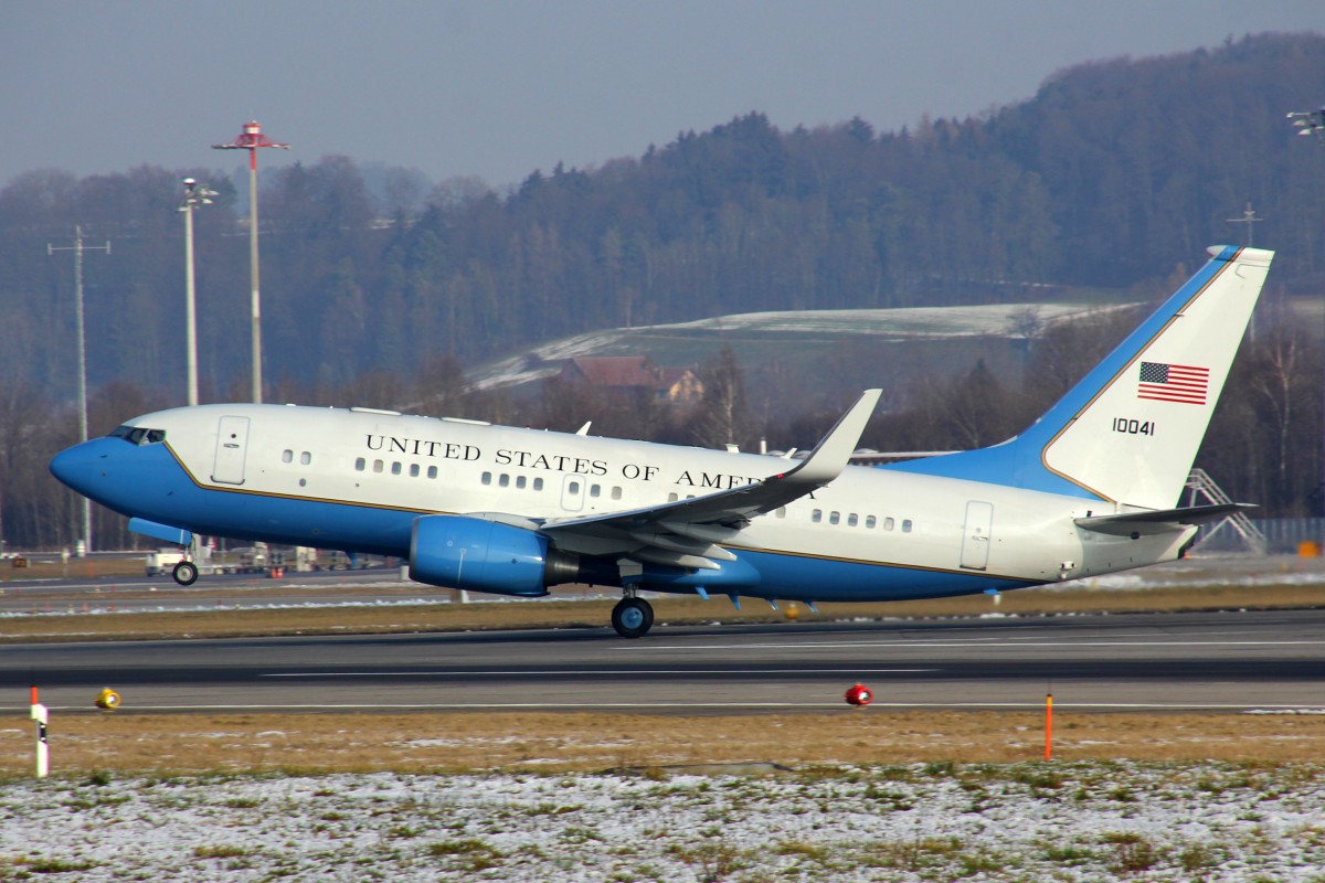 US Air Force, 01-0041, Boeing B737-7DM (C-40B), 22.Januar 2016, ZRH Zürich, Switzerland. WEF Visitor.