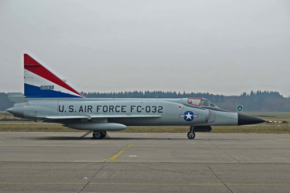US - Air Force, 56-1032 (FC-032), Convair, F-102 A Delta Dagger, 01.03.2016, NMM Nationaal Militair Museum (UTC-EHSB), Soesterberg, Niederlande