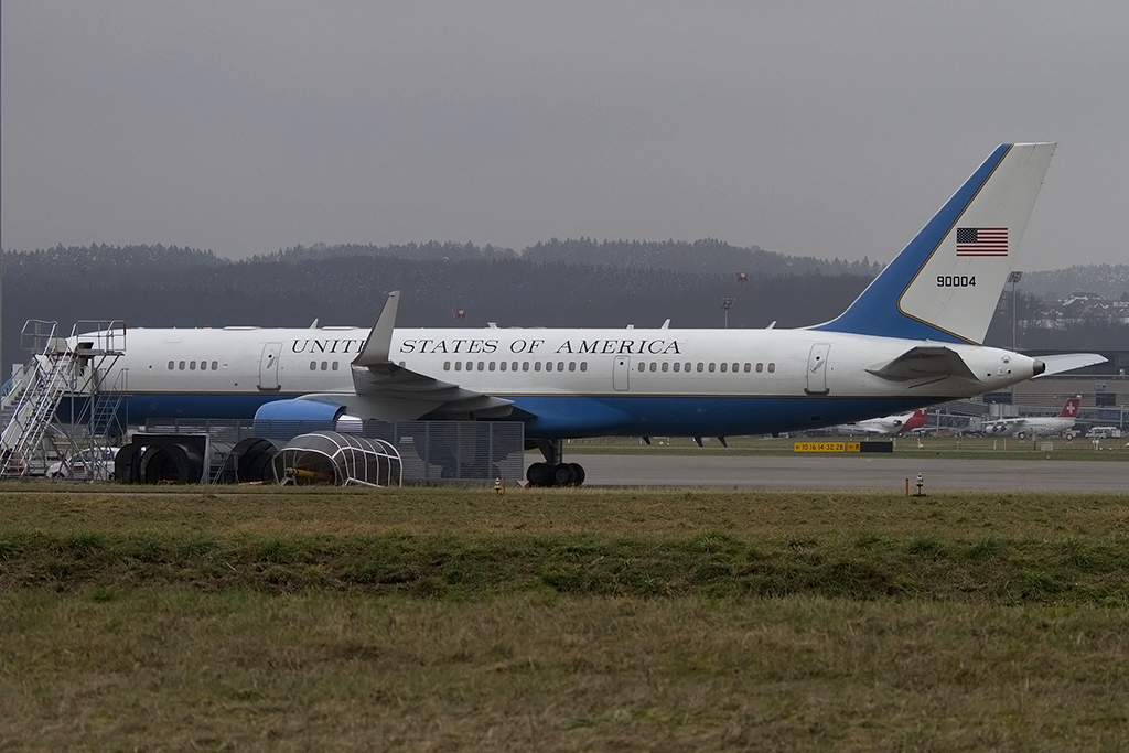 USA - Air Force, 98-0004, Boeing, B757-2G4, 24.01.2015, ZRH, Zürich, Switzerland 



