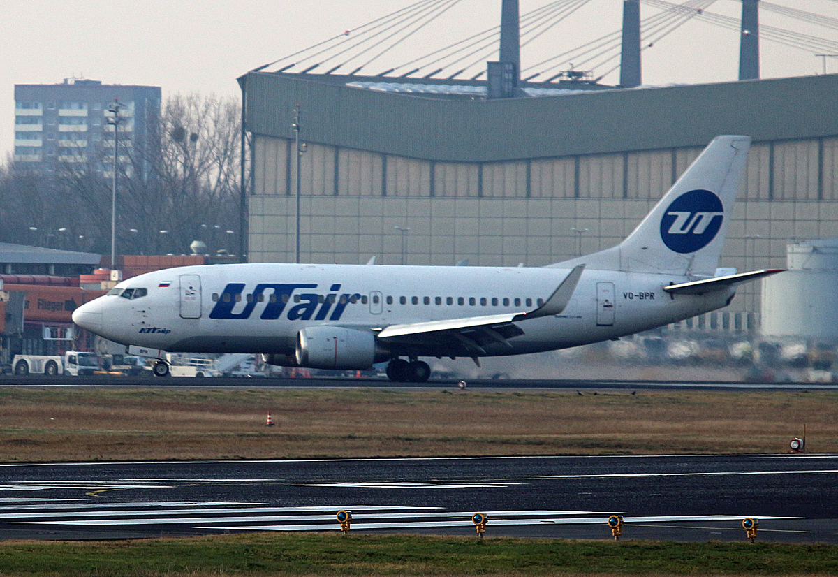 UTair, Boeing B 737-524, VQ-BPR, TXL, 14.01.2018