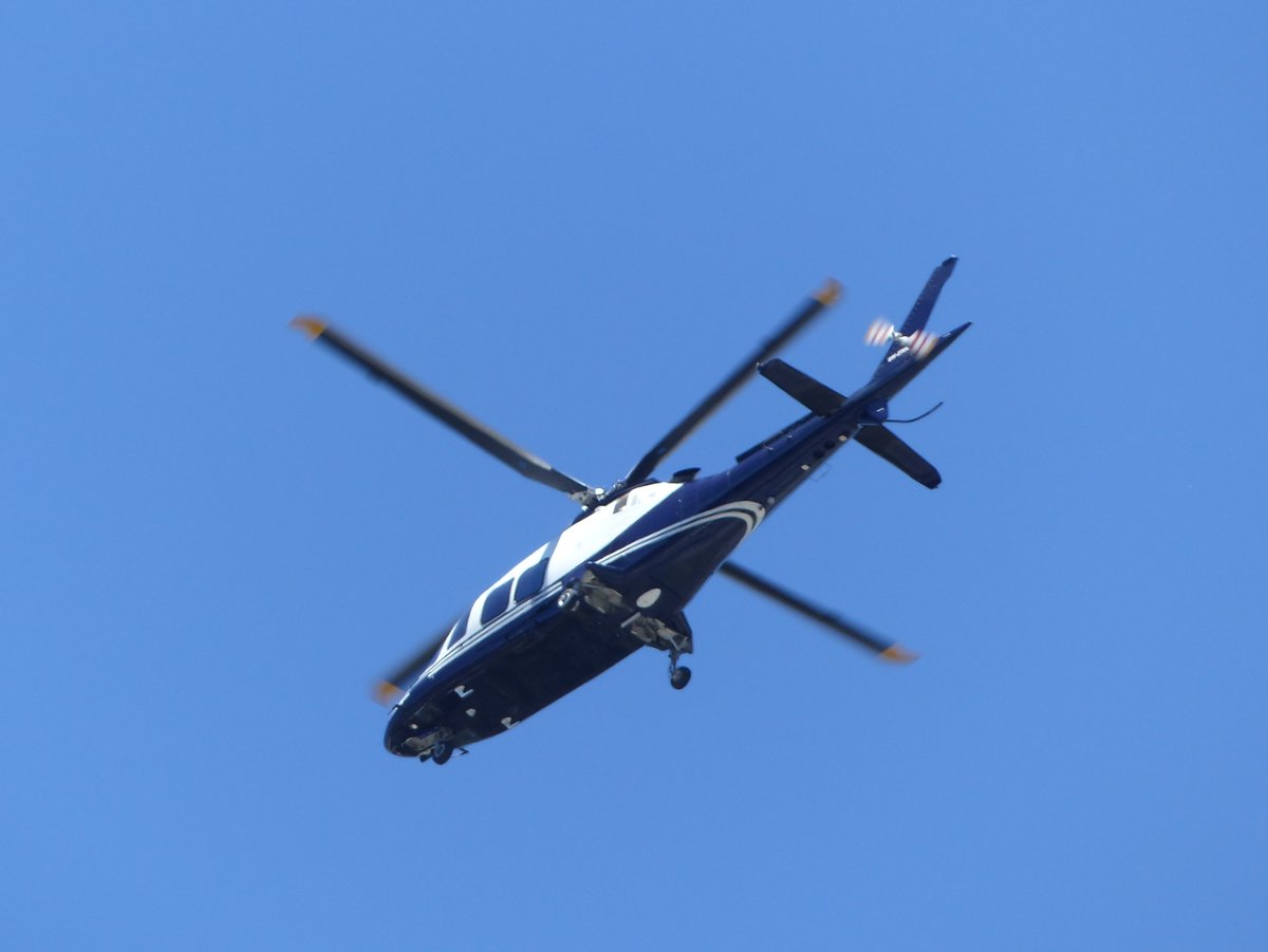 VH-EHM, Agusta Westland AW 109SP über Melbourne am 15.1.2018