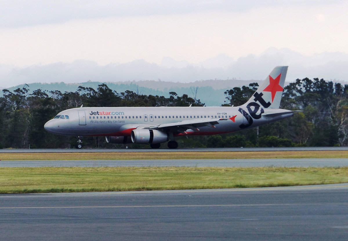 VH-VQW, Airbus A 320-232, JetStar, Hobart Airport (HBA), 13.1.2018