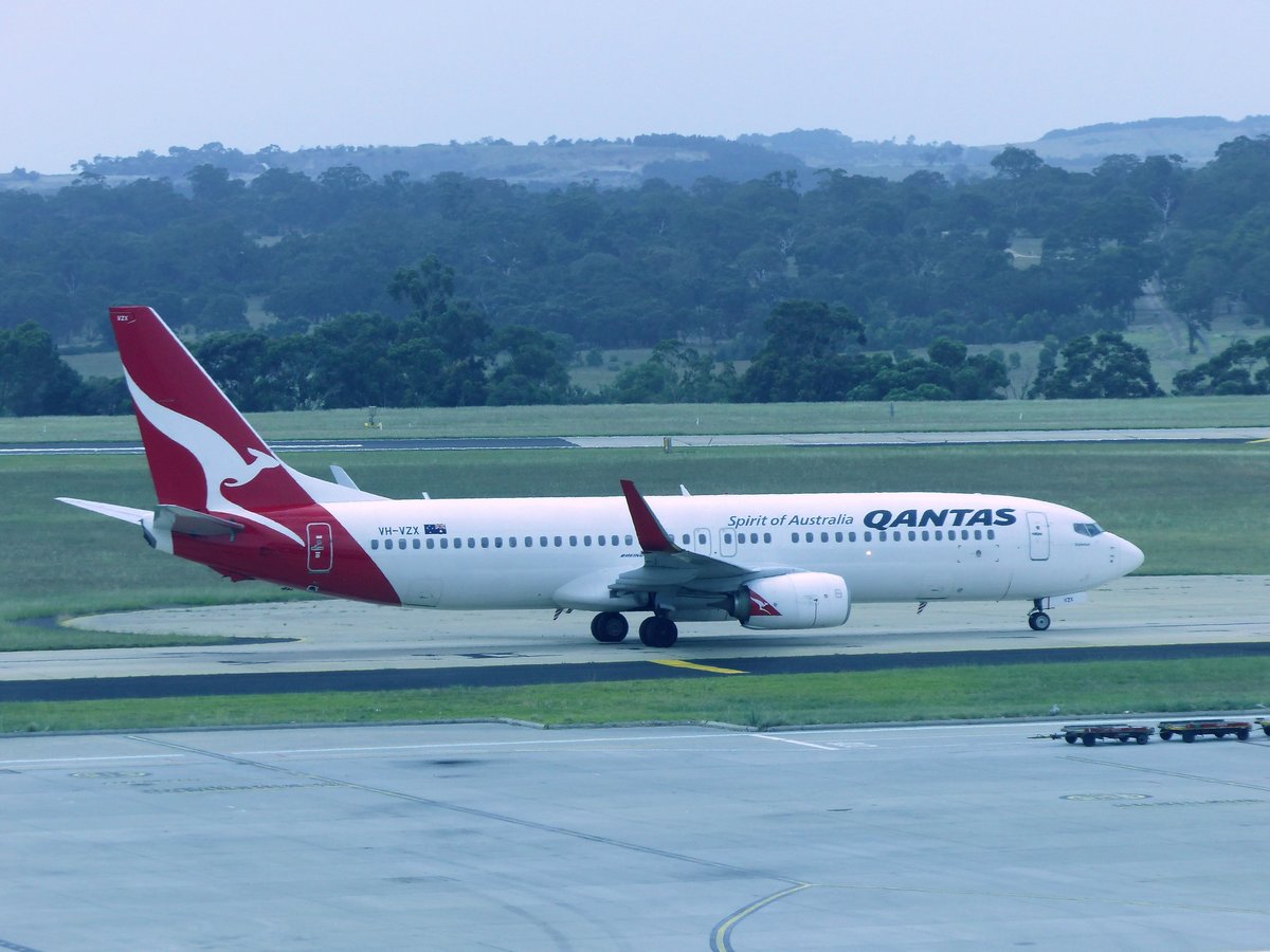 VH-VZX, Boeing 737-838, Qantas Airways, Melbourne Airport (MEL), 20.1.2018