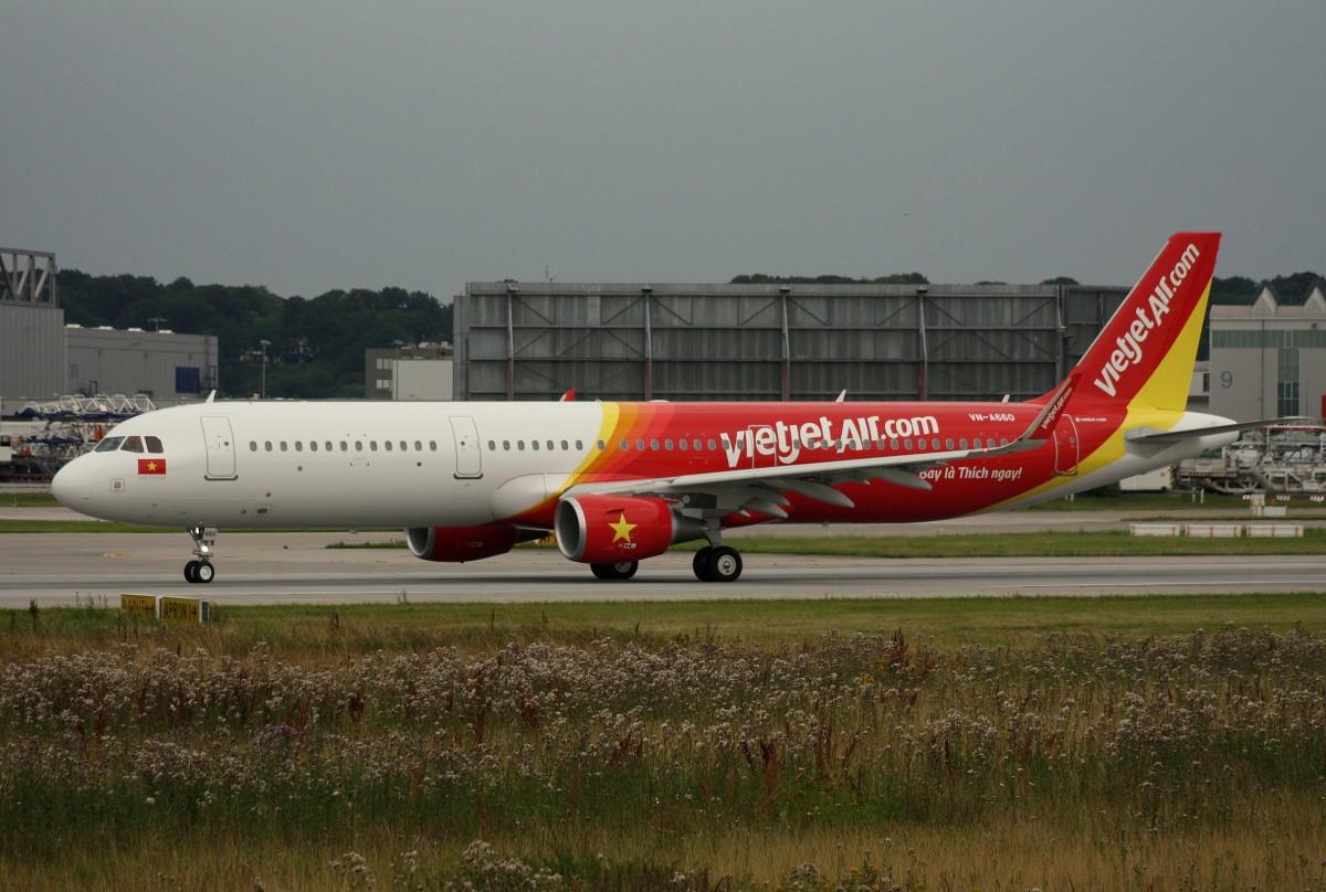 Vietjet Air,VN-A660,(c/n 6696),Airbus A321-211(SL),24.07.2015,XFW-EDHI,Hamburg-Finkenwerder,Germany(bei Auslieferung)