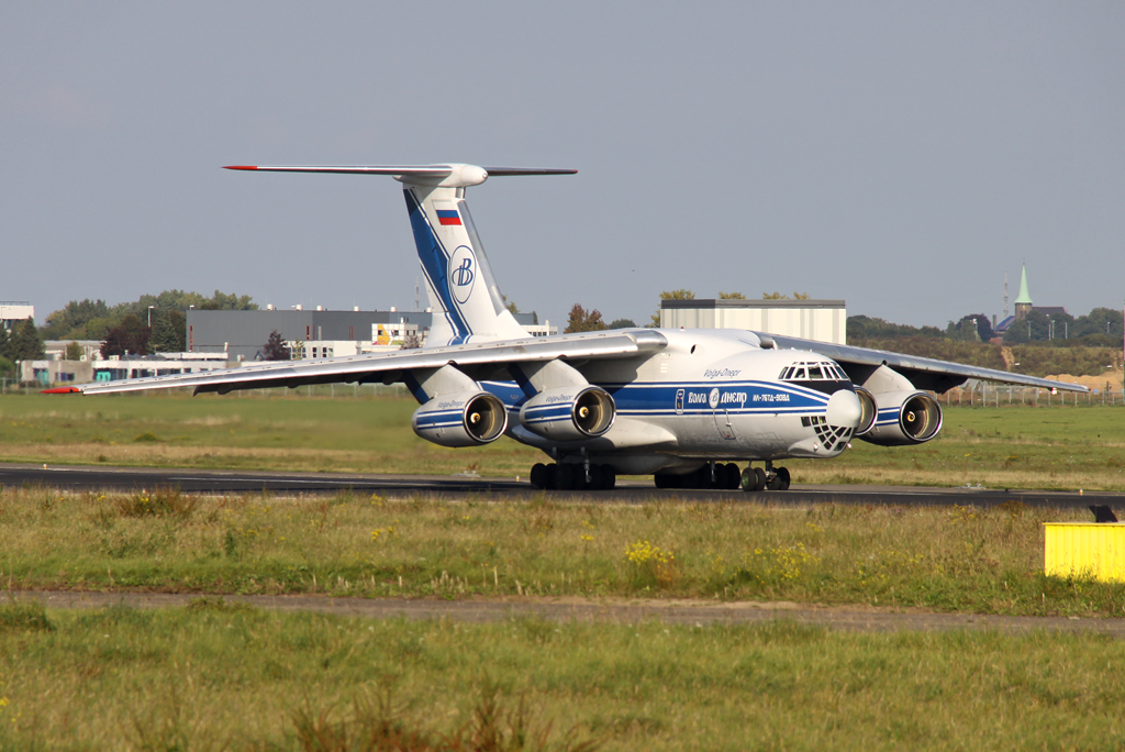 Volga IL-76 RA-76952 beim Backtrack auf 03 in MST / EHBK / Maastricht am 27.09.2014