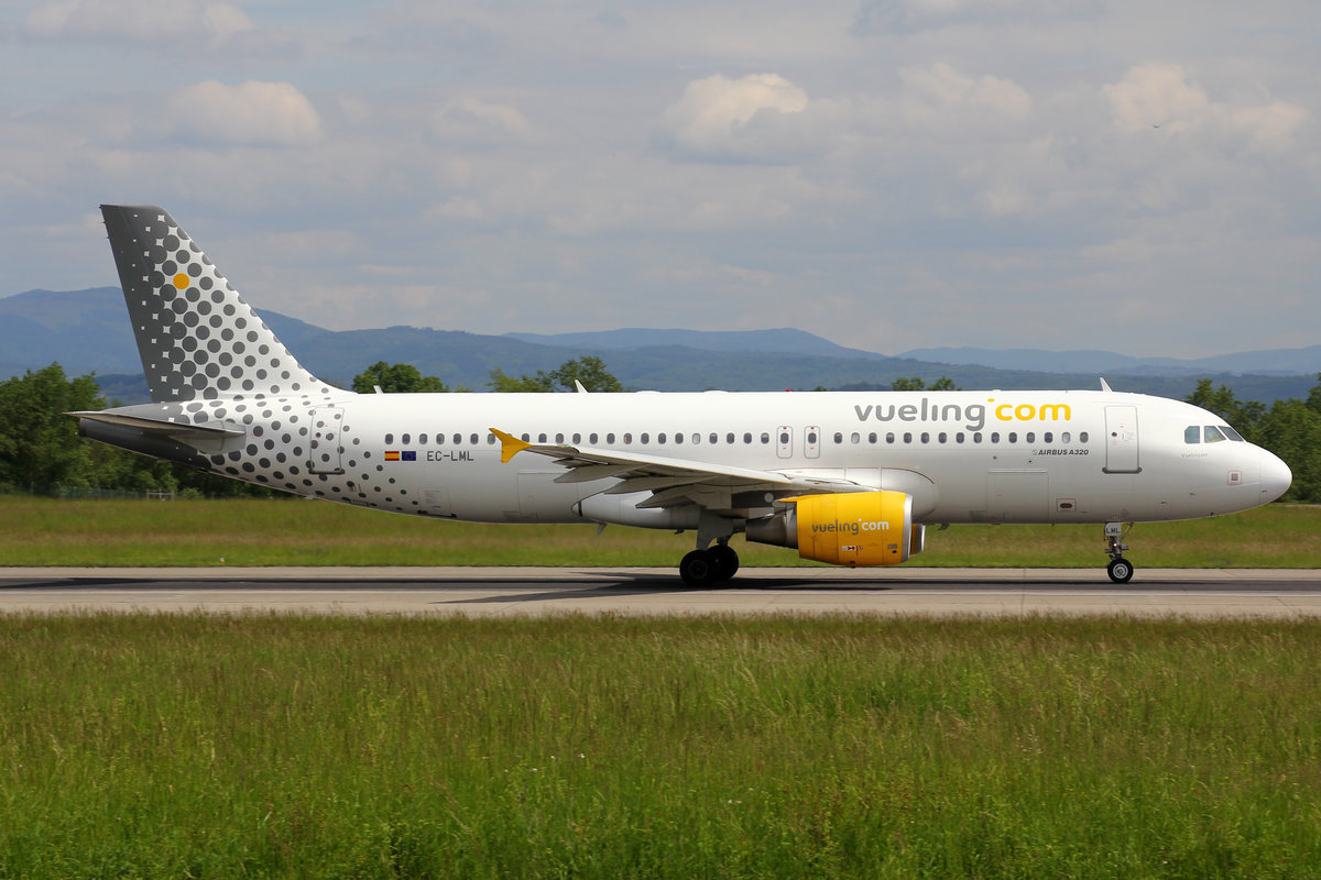 Vueling Airlines, EC-LML, Airbus A320-216, 18.Mai 2016, BSL Basel, Switzerland.