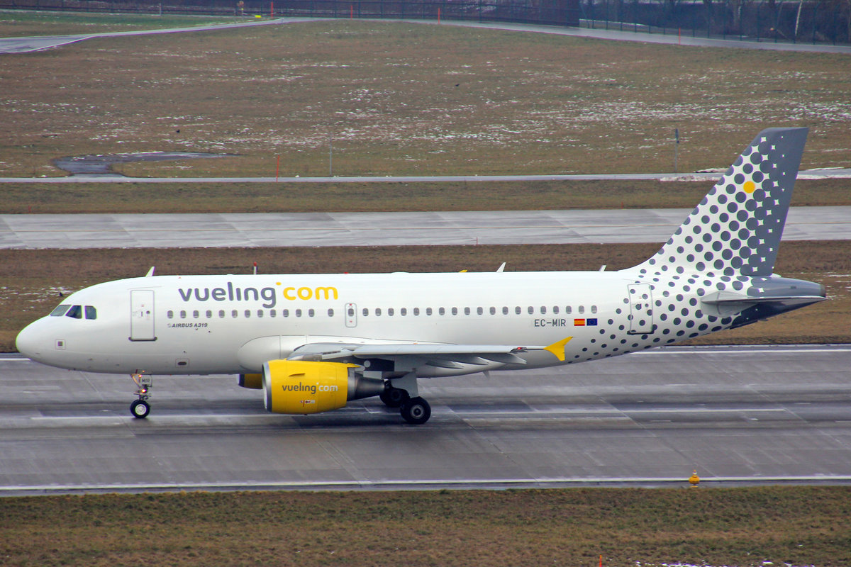 Vueling Airlines, EC-MIR, Airbus A319-111, msn: 3377, 23.Januar 2016, ZRH Zürich, Switzerland.