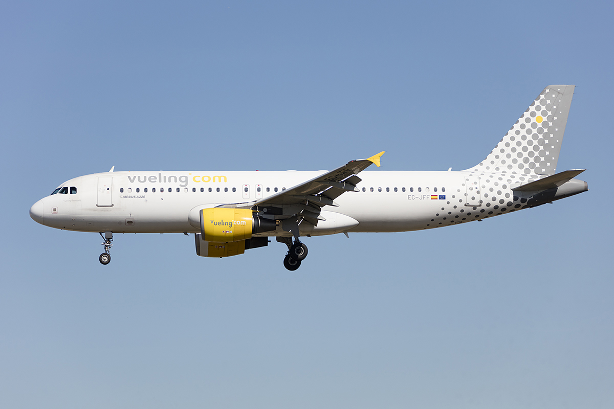 Vueling, EC-JFF, Airbus, A320-214, 13.09.2017, BCN, Barcelona, Spain



