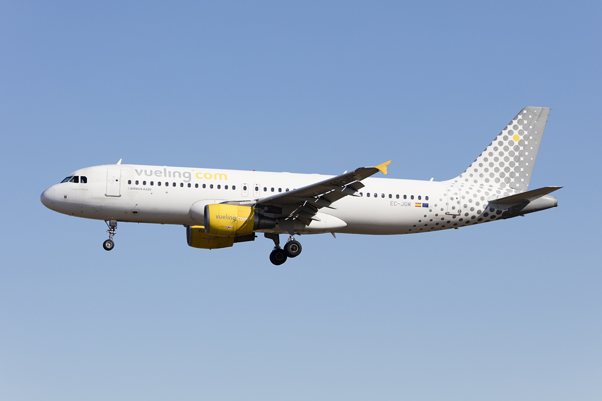 Vueling, EC-JGM, Airbus, A320-214, 10.09.2017, BCN, Barcelona, Spain


