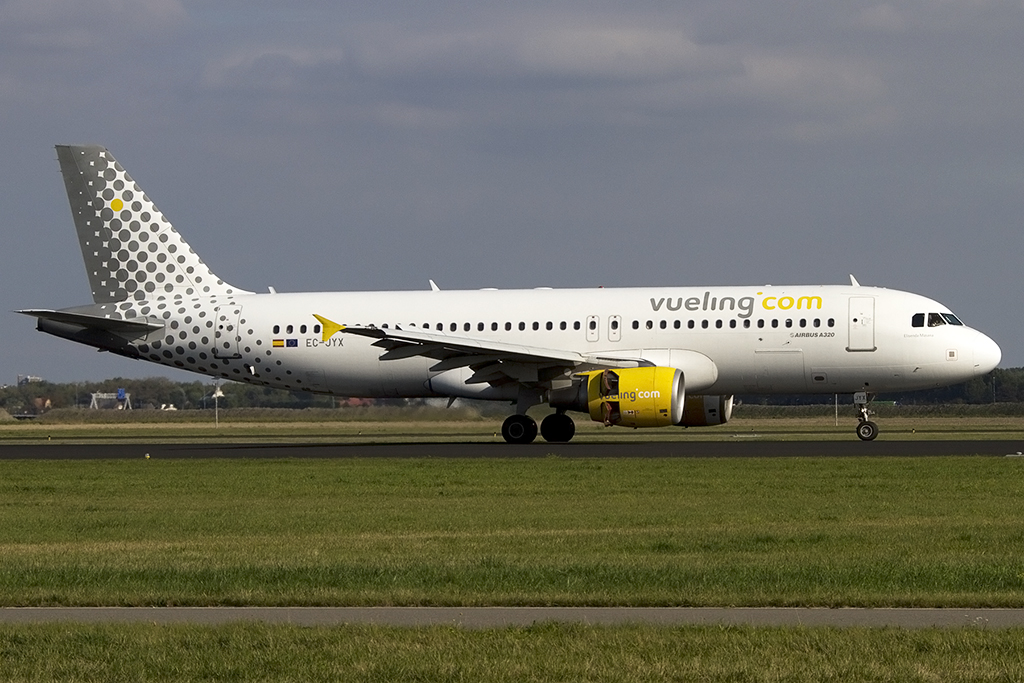 Vueling, EC-JYX, Airbus, A320-214, 06.10.2013, AMS, Amsterdam, Netherlands 




