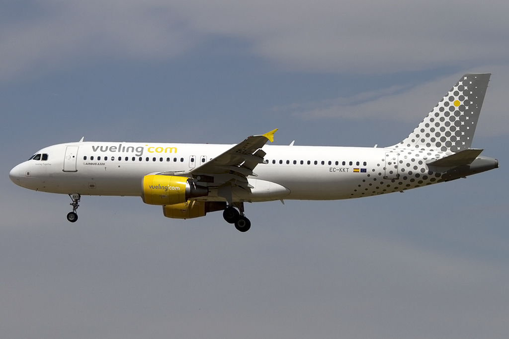Vueling, EC-KKT, Airbus, A320-214, 27.05.2014, BCN, Barcelona, Spain 


