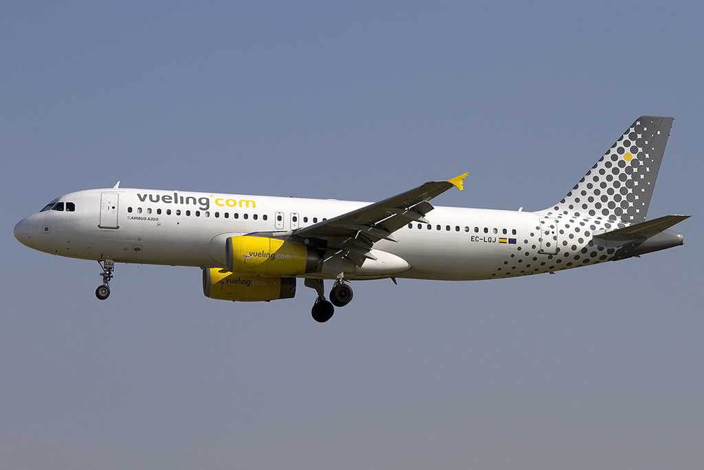 Vueling, EC-LQJ, Airbus, A320-232, 02.06.2014, BCN, Barcelona, Spain 



