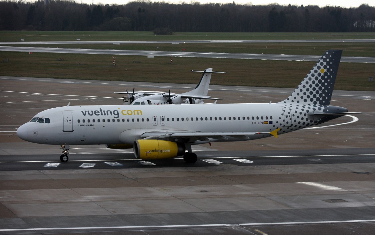 Vueling, EC-LRM, (c/n 1349),Airbus A 320-232, 27.03.2015, HAM-EDDH, Hamburg, Germany 