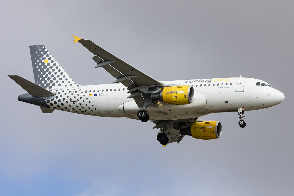 Vueling, EC-LRS, Airbus, A319-112, 20.09.2015, BCN, Barcelona, Spain 



