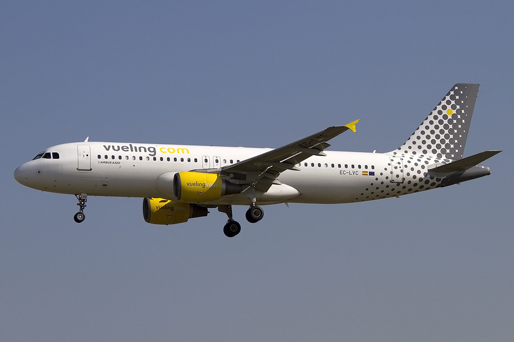 Vueling, EC-LVC, Airbus, A320-214, 02.06.2014, BCN, Barcelona, Spain 




