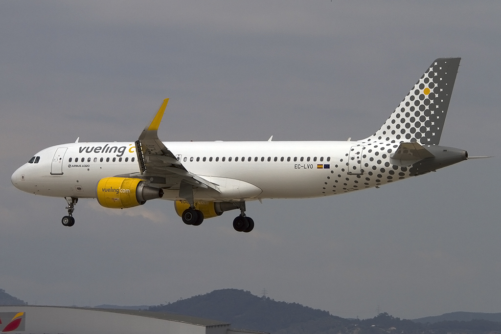 Vueling, EC-LVO, Airbus, A320-214, 02.06.2014, BCN, Barcelona, Spain 



