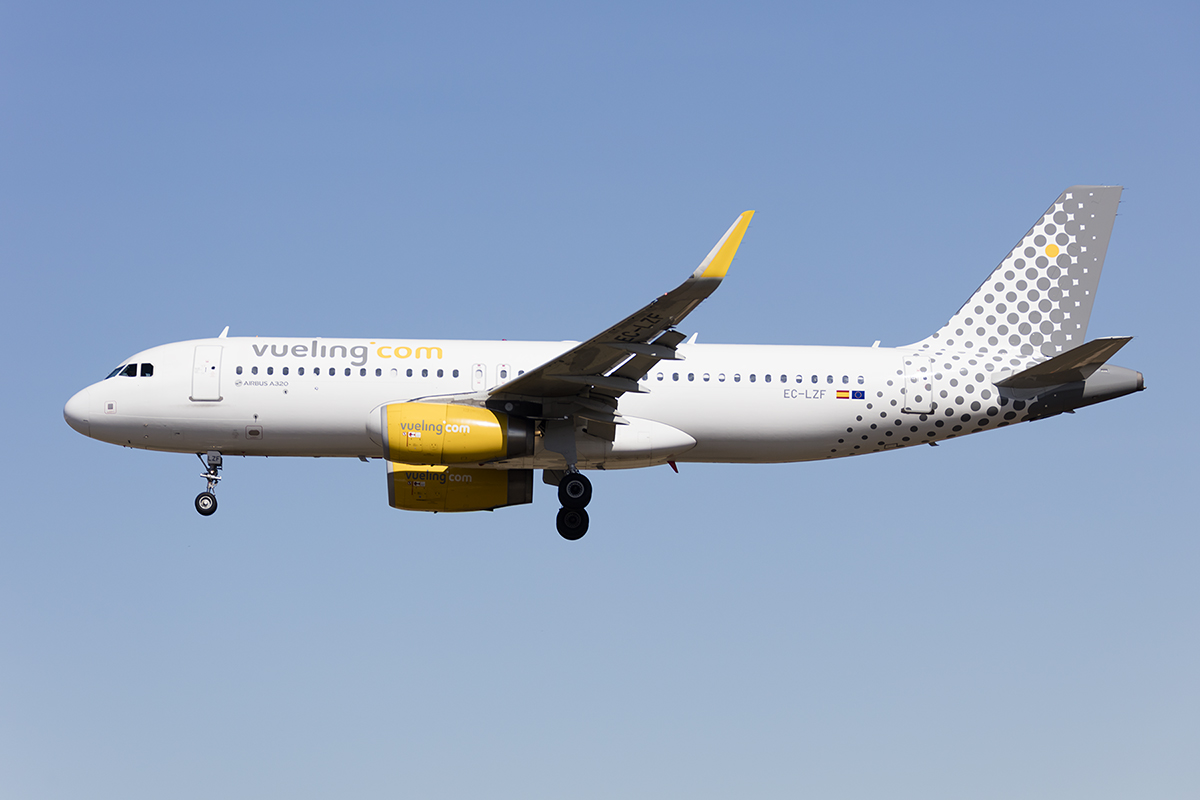 Vueling, EC-LZF, Airbus, A320-232, 10.09.2017, BCN, Barcelona, Spain



