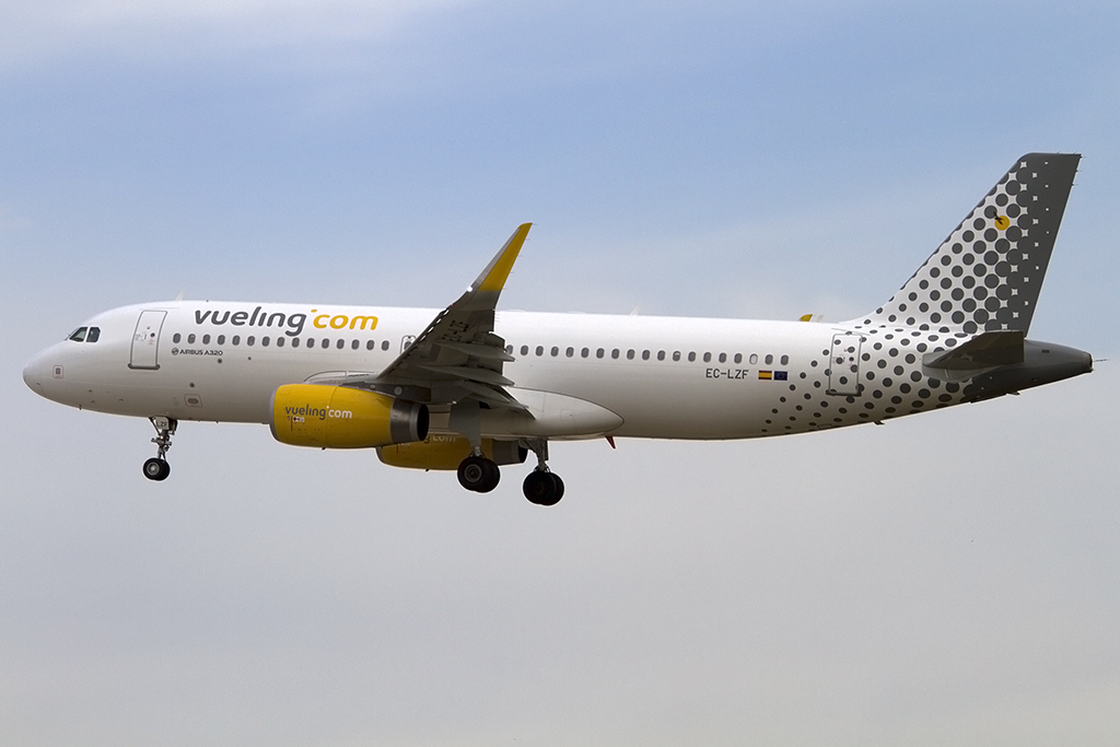 Vueling, EC-LZF, Airbus, A320-232, 27.05.2014, BCN, Barcelona, Spain



