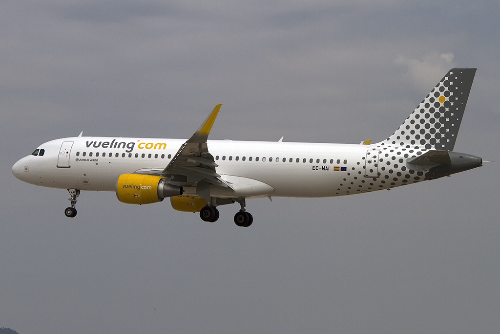 Vueling, EC-MAI, Airbus, A320-214, 02.06.2014, BCN, Barcelona, Spain 


