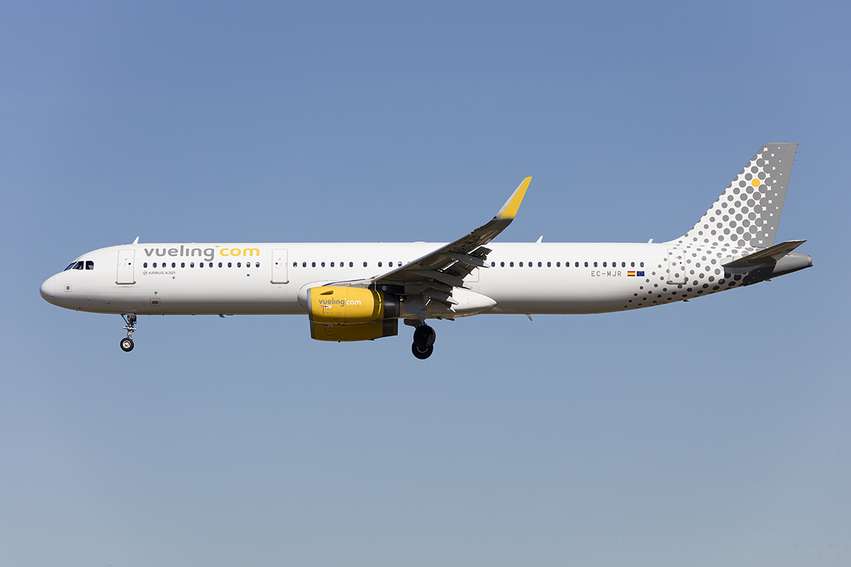Vueling, EC-MJR, Airbus, A321-231, 13.09.2017, BCN, Barcelona, Spain



