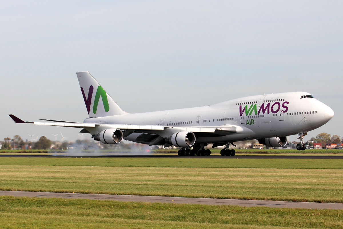 Wamos Air Boeing 747-4H6 EC-KXN bei der Landung in Amsterdam 12.10.2019