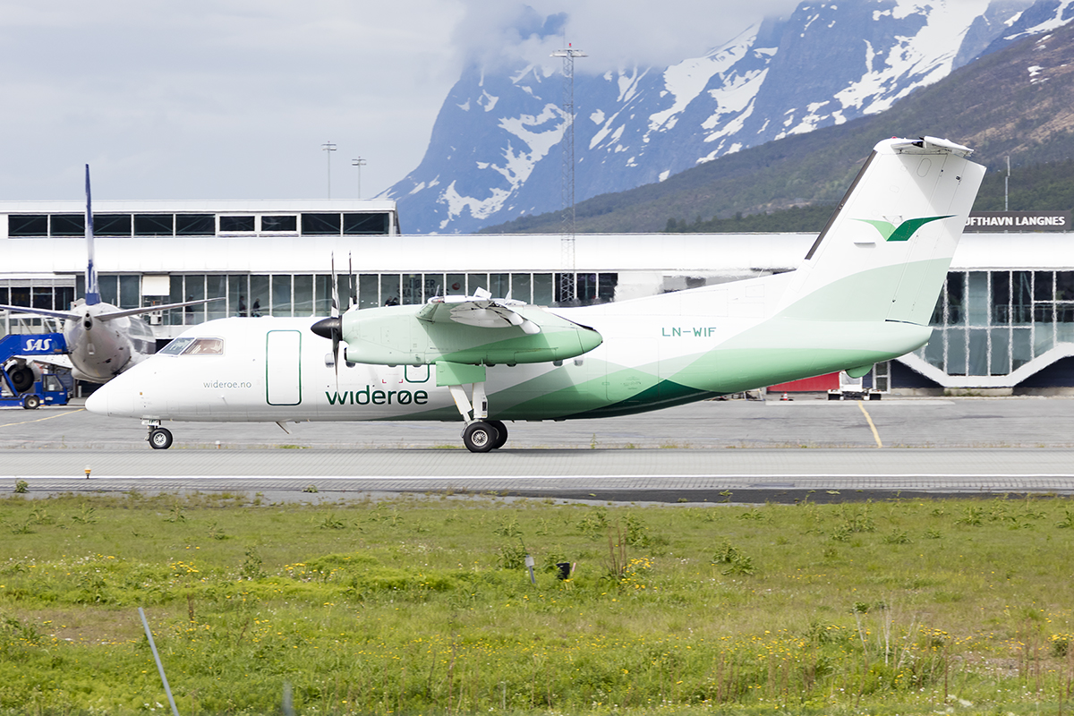 Wideroe, LN-WIF, deHavilland, DHC-8-103B Dash 8, 20.06.2017, TOS, Tromso, Norway 



