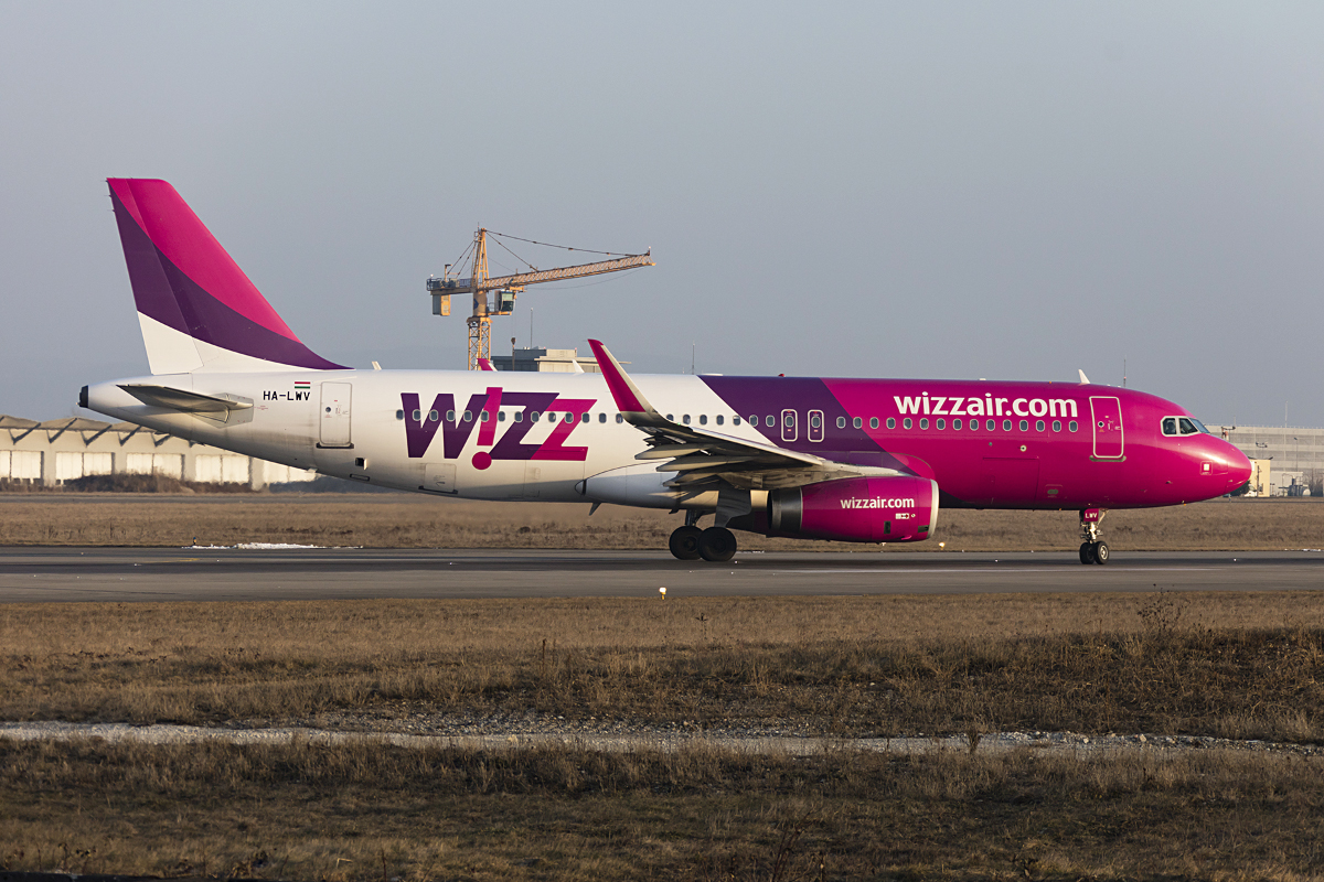 Wizz Air, HA-LWV, Airbus, A320-232, 22.01.2017, BSL, Basel, Switzerland


