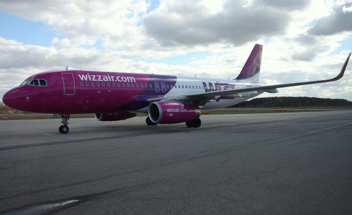 Wizzair Hungary, HA-LYK, (c/n 6394),Airbus A 320-232 (SL), 23.03.2016,LBC-EDHL, Lübeck, Germany 